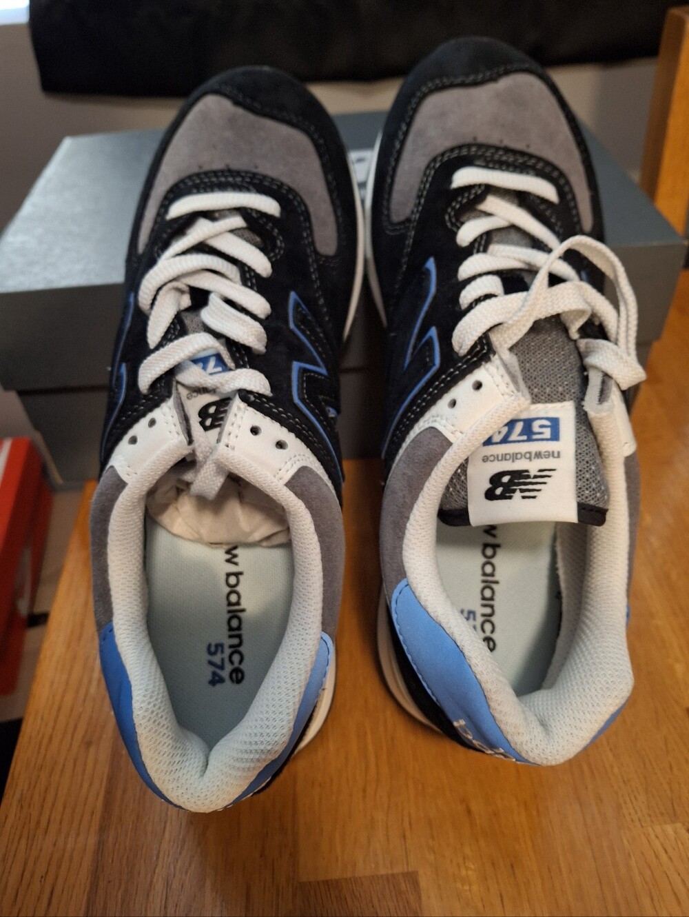 New Balance 574 Unisex Lifestyle Gymshoes